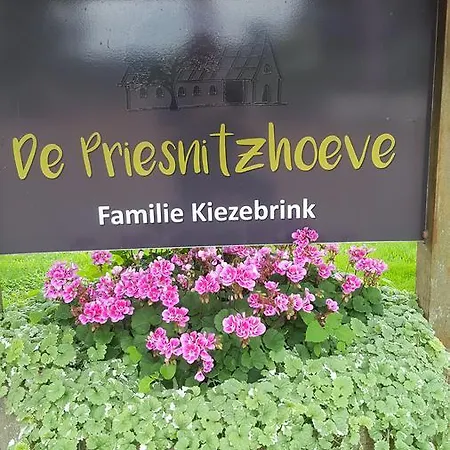 De Priesnitzhoeve Bed and breakfast